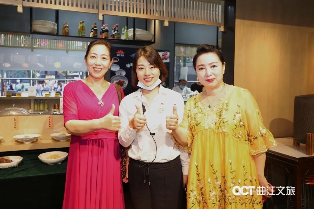 微笑服務(wù)，游客點(diǎn)贊！曲江文旅老字號(hào)餐飲集群又“出圈”